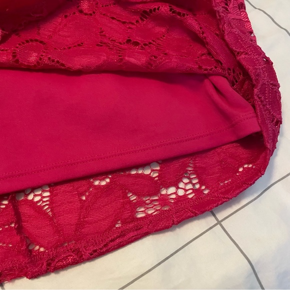 NWT Tiana B Lace Overlay Floral Pink Shift Dress, Size Medium - Picture 3 of 6